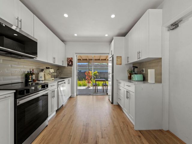 Дом в аренду по адресу 9320 SW 125th Ter - фото 7449963