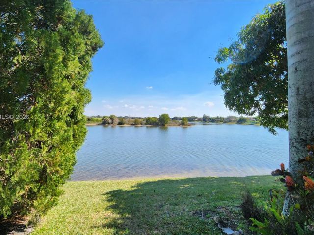 Дом в аренду по адресу 411 SW 120th Ave 411 - фото 7455883