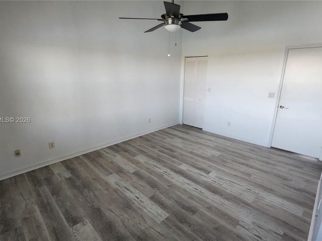 Дом в аренду по адресу 411 SW 120th Ave 411 - фото 7455890