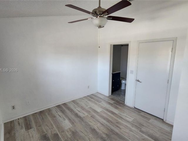 Дом в аренду по адресу 411 SW 120th Ave 411 - фото 7455891