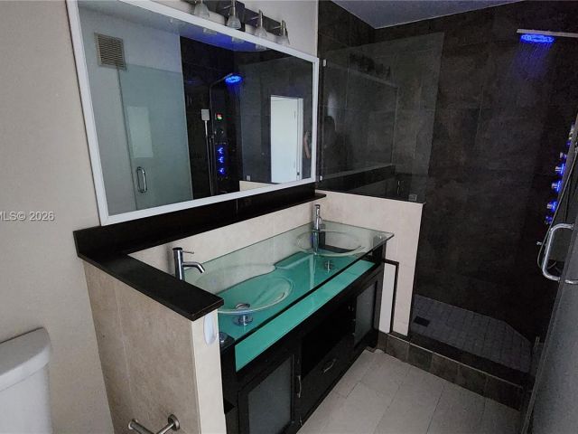 Дом в аренду по адресу 411 SW 120th Ave 411 - фото 7455893