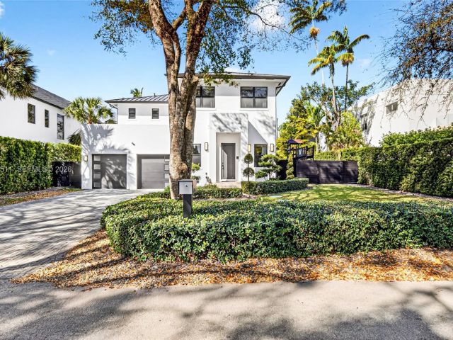 Продажа дома по адресу 7500 SW 55th Ave - фото 7514858