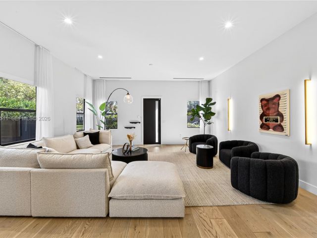 Продажа дома по адресу 7500 SW 55th Ave - фото 7514865