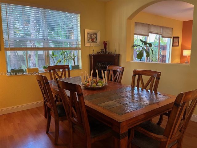 Продажа дома по адресу 7469 NW 112th Pl - фото 7486263