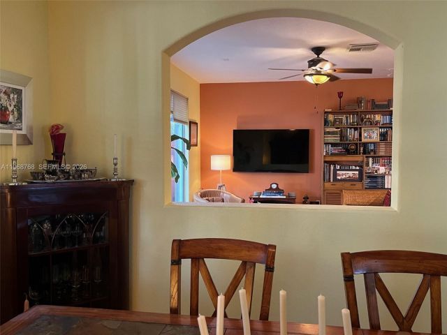 Продажа дома по адресу 7469 NW 112th Pl - фото 7486264