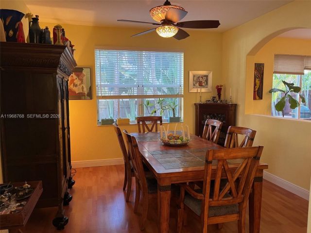 Продажа дома по адресу 7469 NW 112th Pl - фото 7486265