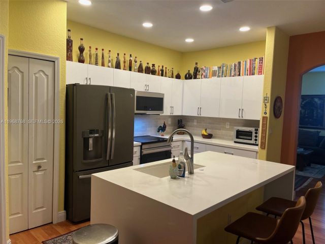 Продажа дома по адресу 7469 NW 112th Pl - фото 7486268