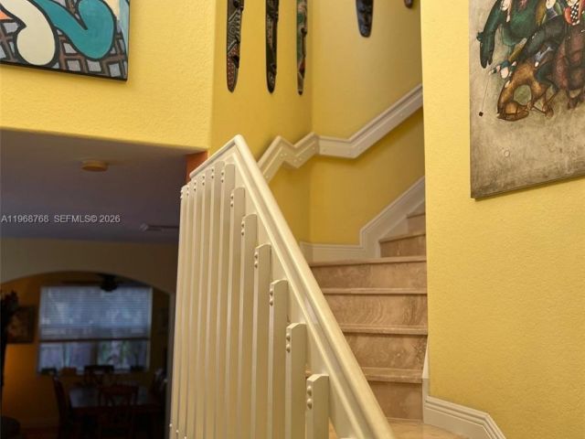 Продажа дома по адресу 7469 NW 112th Pl - фото 7486273