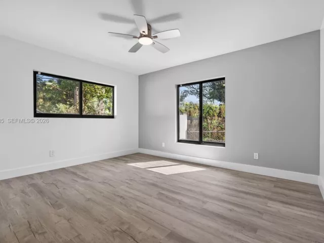 Продажа дома по адресу 2430 NW 22nd Rd - фото 7604008