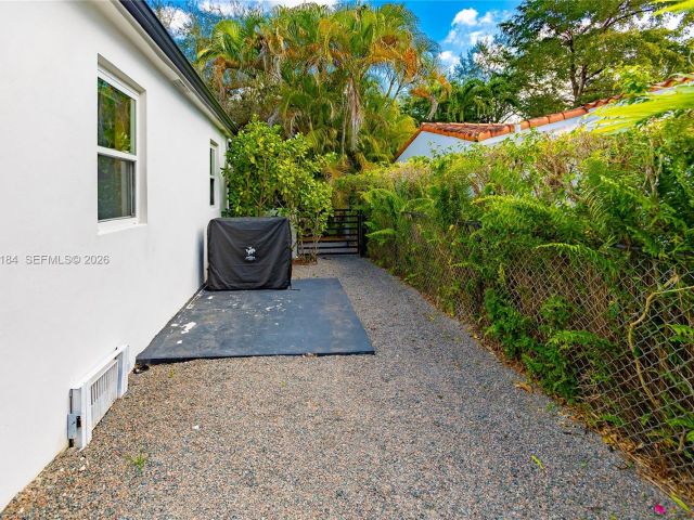 Продажа дома по адресу 814 Monterey St - фото 7471699