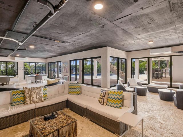 Продажа дома по адресу 460 Costanera Rd - фото 7525509