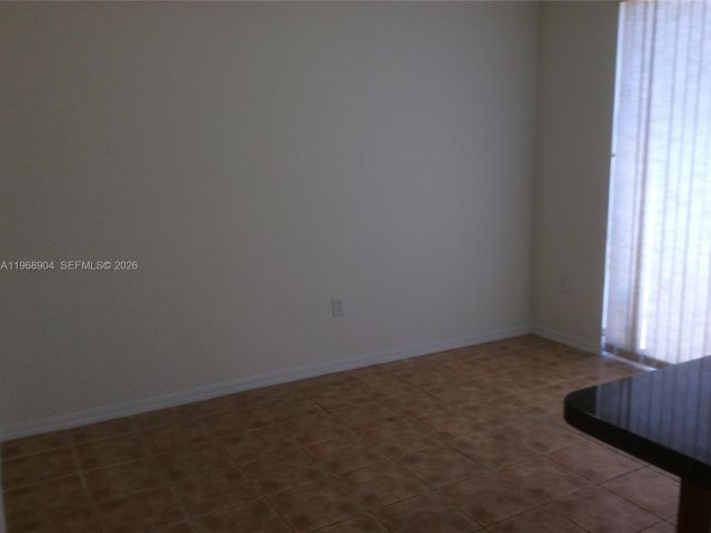 Дом в аренду по адресу 2285 NW 160th Ter 2285 - фото 7455078