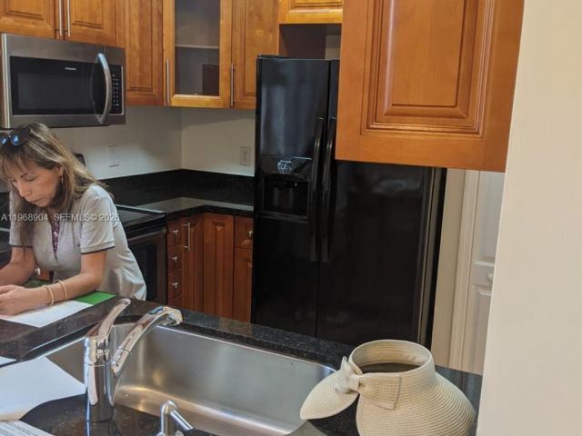 Дом в аренду по адресу 2285 NW 160th Ter 2285 - фото 7455081