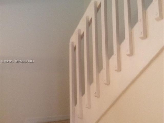 Дом в аренду по адресу 2285 NW 160th Ter 2285 - фото 7455085