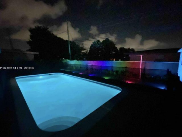 Продажа дома по адресу 2841 SW 4th Ct - фото 7529586