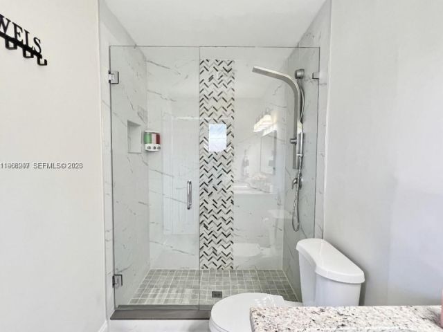 Продажа дома по адресу 2841 SW 4th Ct - фото 7529588