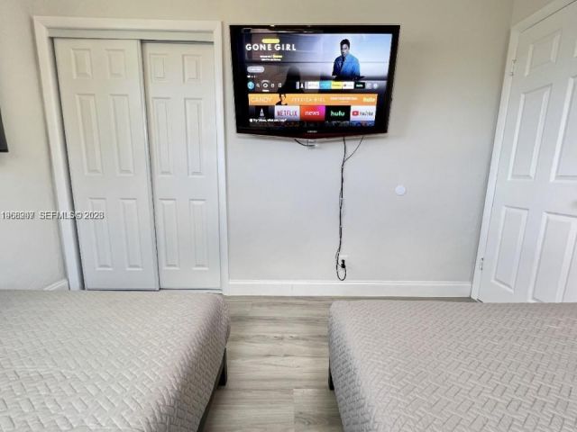 Продажа дома по адресу 2841 SW 4th Ct - фото 7529591