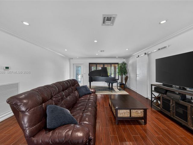 Продажа дома по адресу 291 SE 5th Ter - фото 7478634