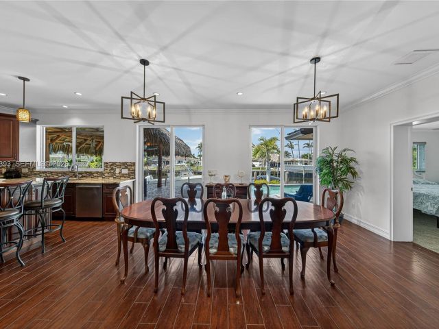 Продажа дома по адресу 291 SE 5th Ter - фото 7478638