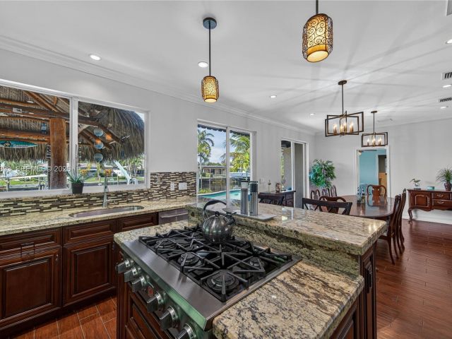 Продажа дома по адресу 291 SE 5th Ter - фото 7478641