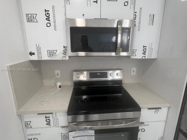 Продажа дома по адресу 361 NW 16th St - фото 7478372