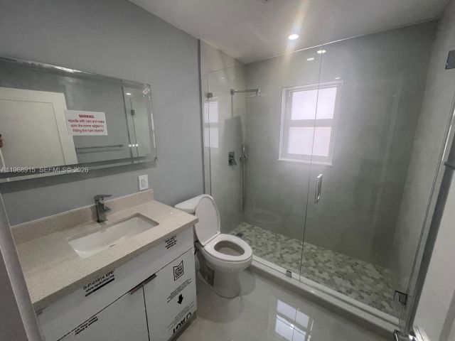 Продажа дома по адресу 361 NW 16th St - фото 7478387
