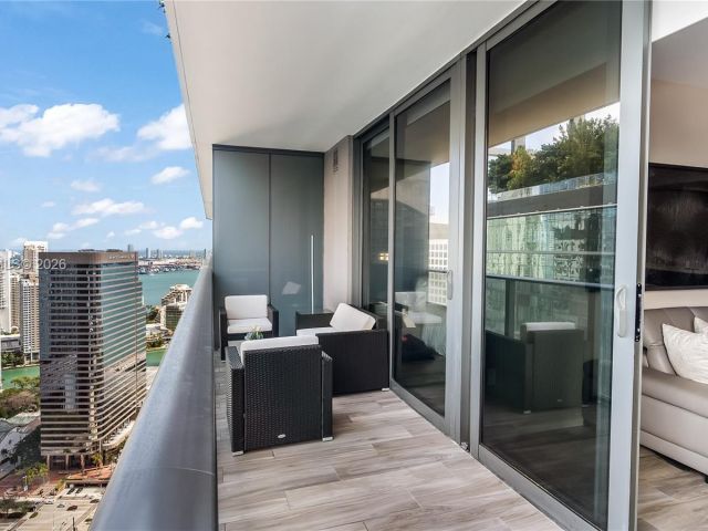 Продажа квартиры #4407 - фото 7452772