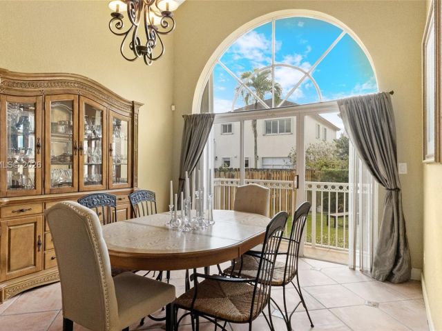 Продажа дома по адресу 9768 NW 30th St - фото 7486128