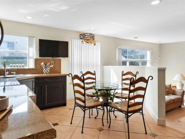 Продажа дома по адресу 9768 NW 30th St - фото 7486141