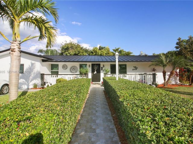 Продажа дома по адресу 16323 SW 103rd Pl - фото 7515021