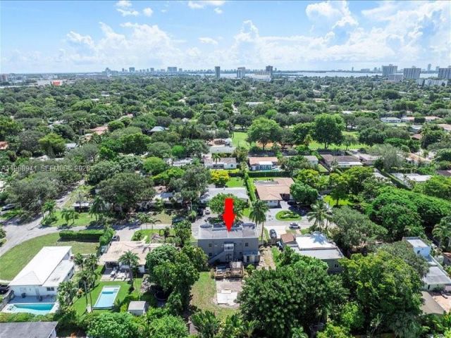 Продажа дома по адресу 11402 NE 8th Ct - фото 7514731