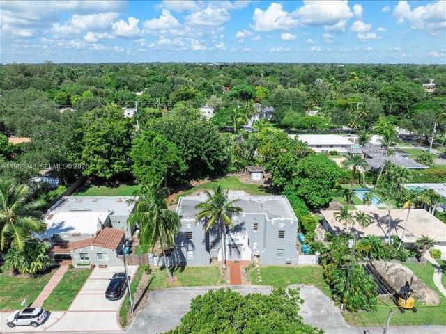 Продажа дома по адресу 11402 NE 8th Ct - фото 7514733