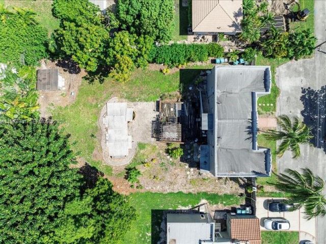 Продажа дома по адресу 11402 NE 8th Ct - фото 7514737