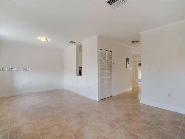 Дом в аренду по адресу 7733 SW 94th Ln . - фото 7493516