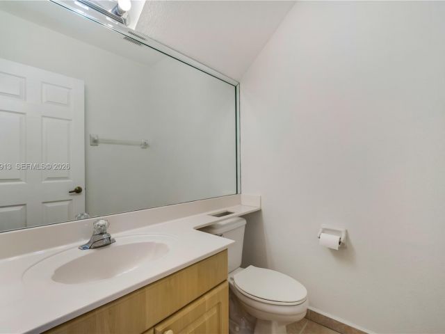 Дом в аренду по адресу 7733 SW 94th Ln . - фото 7493526