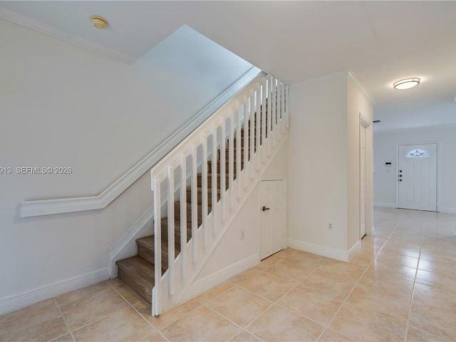 Дом в аренду по адресу 7733 SW 94th Ln . - фото 7493527