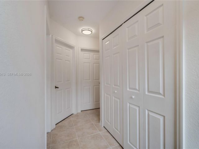 Дом в аренду по адресу 7733 SW 94th Ln . - фото 7493529