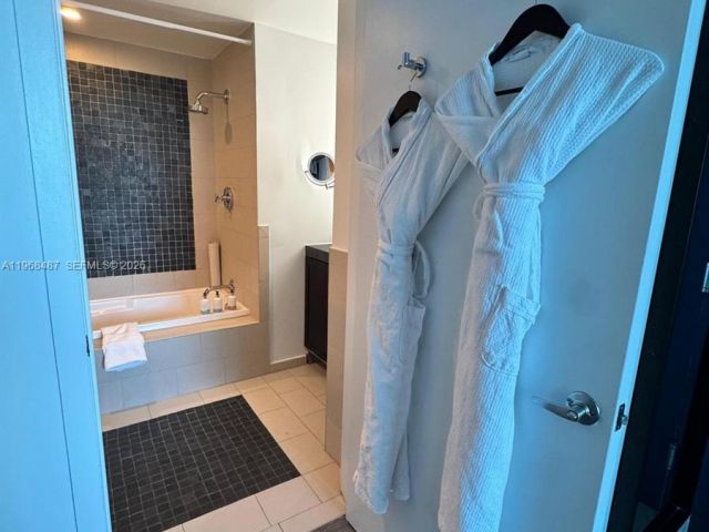 Продажа квартиры #2406 - фото 7495123