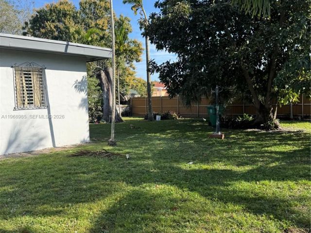 Дом в аренду по адресу 480 NE 127th St - фото 7475832