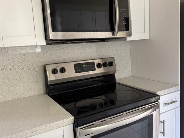 Дом в аренду по адресу 480 NE 127th St - фото 7475836