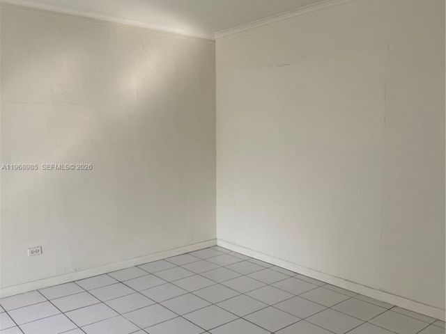 Дом в аренду по адресу 480 NE 127th St - фото 7475838