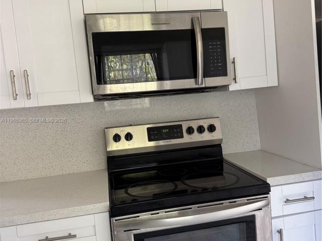 Дом в аренду по адресу 480 NE 127th St - фото 7475839