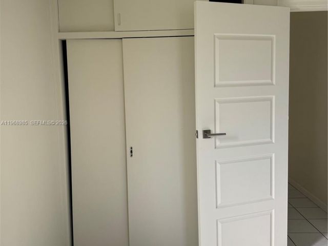 Дом в аренду по адресу 480 NE 127th St - фото 7475844