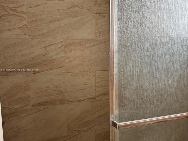 Дом в аренду по адресу 480 NE 127th St - фото 7475845