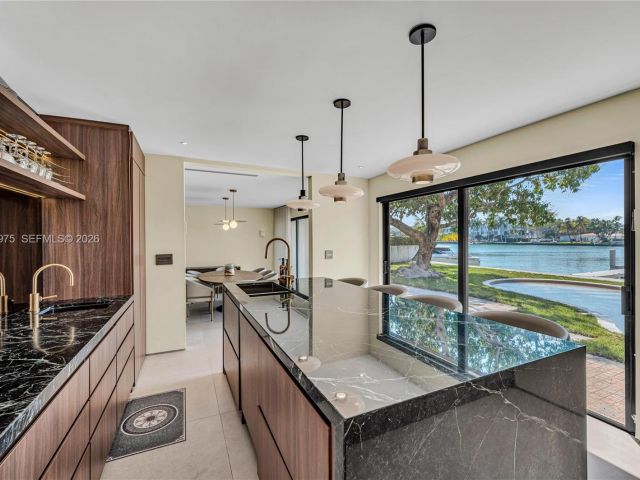 Дом в аренду по адресу 1170 S Biscayne Point Rd N/A - фото 7469538