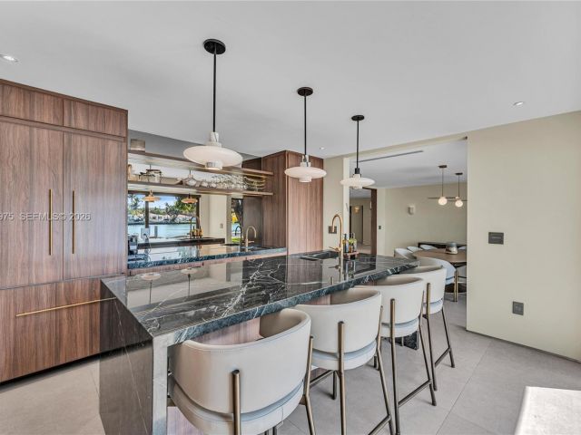 Дом в аренду по адресу 1170 S Biscayne Point Rd N/A - фото 7469545