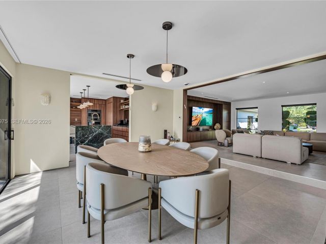 Дом в аренду по адресу 1170 S Biscayne Point Rd N/A - фото 7469563