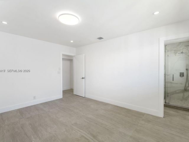 Продажа дома по адресу 430 Tamarind Dr - фото 7462425