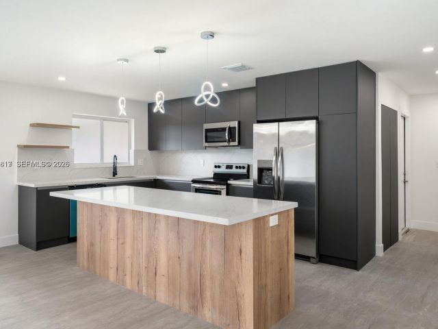 Продажа дома по адресу 430 Tamarind Dr - фото 7462427