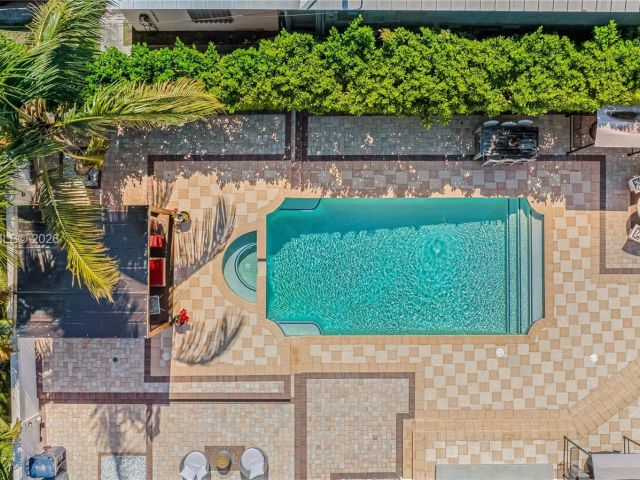 Продажа дома по адресу 500 94th St - фото 7467219